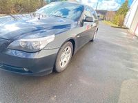 Gebraucht BMW 523 177 PS (130 kW) 2006 Schwarz Kombi