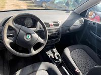 Gebraucht Skoda Fabia Classic 54 PS (39 kW) 2006 Grau Limousine