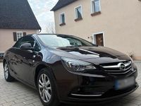 Usado Opel Cascada Innovation 120 HP (88 kW) 2017 Castanho Cabrios