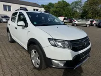 Gebraucht Dacia Sandero Celebration 90 PS (66 kW) 2015 Weiß Limousine