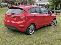 Gebraucht Ford Fiesta Titanium 97 PS (71 kW) 2009 Rot Kleinwagen