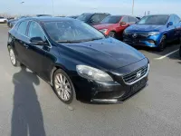 Gebraucht Volvo V40 Momentum 177 PS (130 kW) 2014 Schwarz Limousine