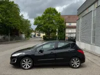 Gebraucht Peugeot 308 Active 120 PS (88 kW) 2011 Schwarz Limousine
