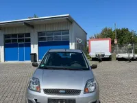 Gebraucht Ford Fiesta Ambiente 69 PS (50 kW) 2007 Silber Kleinwagen