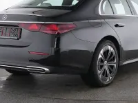 Gebraucht Mercedes E300 Avantgarde 313 PS (230 kW) 2025 Schwarz Limousine