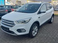 Gebraucht Ford Kuga Titanium 150 PS (110 kW) 2019 Weiß SUV