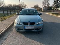 Gebraucht BMW 320 150 PS (110 kW) 2006 Blau Limousine