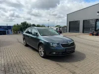 Gebraucht Skoda Superb Exclusive 140 PS (102 kW) 2014 Grau Kombi