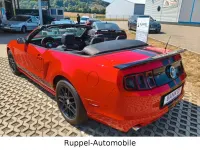 Gebraucht Ford Mustang Premium 305 PS (224 kW) 2013 Rot Cabrio