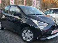 Second-hand Toyota Aygo 69 CP (50 kW) 2018 Negru Hatchback