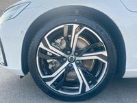 Gebraucht Volvo V60 Ultra 455 PS (334 kW) 2025 Crystal weiß perleffekt Kombi