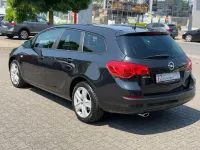 Gebraucht Opel Astra Design Edition 140 PS (102 kW) 2011 Schwarz Kombi