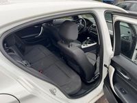 Gebraucht BMW 116 Sport Line 116 PS (85 kW) 2018 Weiß Kleinwagen