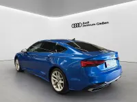Gebraucht Audi A5 Sportback Ambiente 265 PS (194 kW) 2022 Individuallackierungen arablau (metallic) Kleinwagen