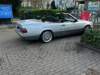 Gebraucht Mercedes E220 150 PS (110 kW) 1994 Silber Cabrio