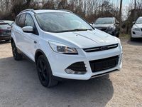 Gebraucht Ford Kuga Titanium 150 PS (110 kW) 2016 Weiß SUV