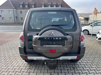 Gebraucht Mitsubishi Pajero Invite 200 PS (147 kW) 2012 Braun SUV