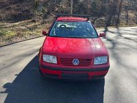 Gebraucht VW Bora Comfortline 75 PS (55 kW) 2002 Rot Limousine