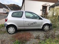 Gebraucht Toyota Yaris 68 PS (50 kW) 2002 Grau Kleinwagen