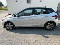 Gebraucht Hyundai i20 Trend 101 PS (74 kW) 2020 Silber Kleinwagen