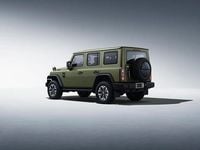 Neu BAW 212 166 PS (122 kW) 2025 Schwarz SUV