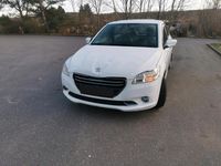 Gebraucht Peugeot 301 115 PS (84 kW) 2014 Weiß Limousine