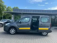 Gebraucht Peugeot Partner Tepee Active 99 PS (72 kW) 2015 Grau shark/metallic Van / Kleinbus