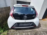 Gebraucht Toyota Aygo 69 PS (50 kW) 2016 Weiß Kleinwagen