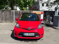 Gebraucht Toyota Aygo 68 PS (50 kW) 2013 Rot Kleinwagen
