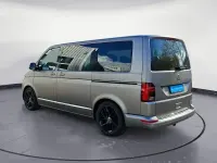 Używany VW Multivan Highline 204 KM (150 kW) 2023 Beżowy Minivan