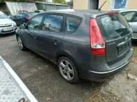 Gebraucht Hyundai i30 Style 126 PS (92 kW) 2009 Grau Kombi