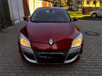 Gebraucht Renault Mégane 101 PS (74 kW) 2010 Rot Limousine