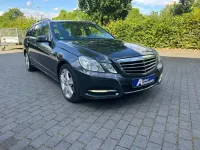 Usado Mercedes E220 170 CV (125 kW) 2011 Gris Familiar