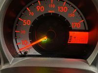 Gebraucht Toyota Aygo 68 PS (50 kW) 2006 Rot Kleinwagen