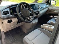 Gebraucht VW Multivan 150 PS (110 kW) 2024 Grau Van