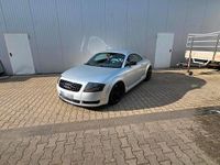 Second-hand Audi TT S-Line 180 CP (132 kW) 2000 Argintiu Coupe