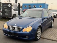 Gebraucht Mercedes C200 163 PS (119 kW) 2001 Blau Coupé