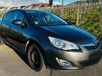 Gebraucht Opel Astra Design Edition 140 PS (102 kW) 2011 Grau Limousine