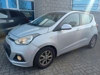 Gebraucht Hyundai i10 Intro Edition 67 PS (49 kW) 2014 Silber Kleinwagen