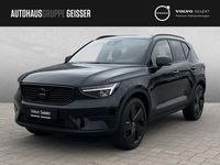 Neu Volvo XC40 Plus 163 PS (119 kW) 2025 Onyx schwarz SUV