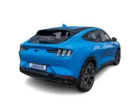 Usata Ford Mustang Mach-E Basis 197 kW (269 CV) 2022 Blu SUV