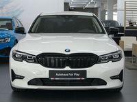 Gebraucht BMW 318 150 PS (110 kW) 2019 Weiß Limousine