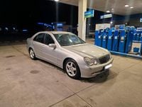 Gebraucht Mercedes C270 170 PS (125 kW) 2003 Silber Limousine