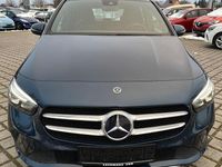 Gebraucht Mercedes B200 Style 163 PS (119 kW) 2019 Blau Van / Kleinbus