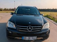 Gebraucht Mercedes ML320 224 PS (164 kW) 2008 Schwarz SUV