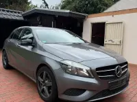 Gebraucht Mercedes A180 122 PS (89 kW) 2014 Grau Kleinwagen
