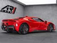 Second-hand Ferrari SF90 780 CP (573 kW) 2024 Roșu
