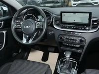 Używany Kia Ceed 136 KM (100 kW) 2024 Biały Hatchback