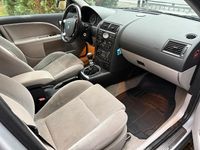 Gebraucht Ford Mondeo 140 PS (102 kW) 2001 Silber Limousine