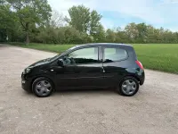 Używany Renault Twingo 75 KM (55 kW) 2013 Czarny Hatchback
